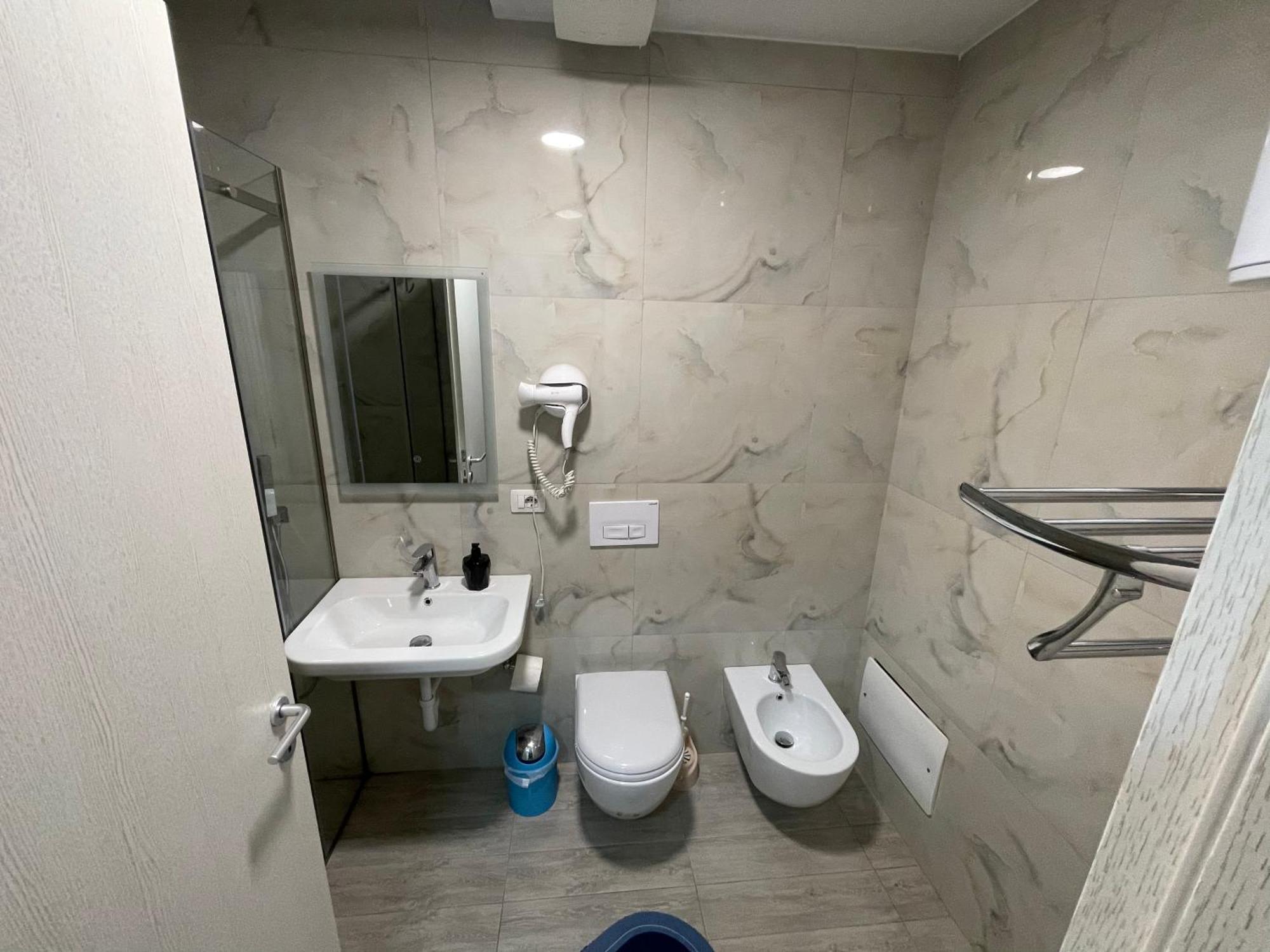 Tirana Central Bonbon Apartments Exterior foto